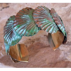 ECP 11bc Verdigris Patina Brass Overlapping Scallop Shells Cuff