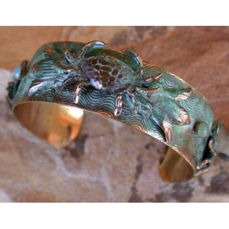 CP976bc Verdigris Patina Sculptural Crabs Fleur De Lis Cuff - Amazonite, Jade 