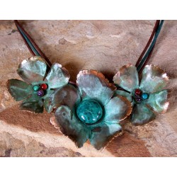 NP8614n Verdigris Patina Brass Sculptural Flowers Graduated Necklace - Chrysocolla