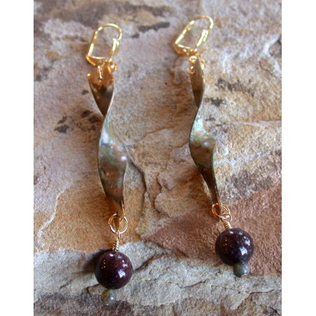 ET 105e Etched Patina Brass Twisted Link Dangle Earrings - Taupe Tourmaline