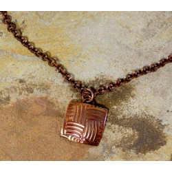YCI23pd - Detail: Basketweave Pattern, Copper Chain