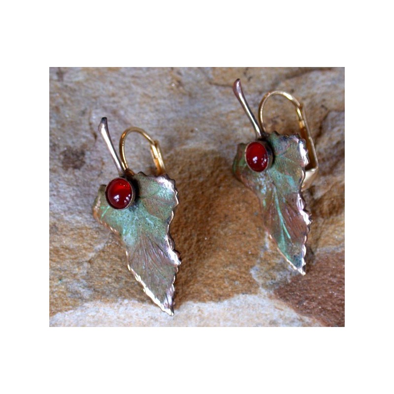 LO3424e Olive Patina Brass Oak Leaf Earrings - Carnelian