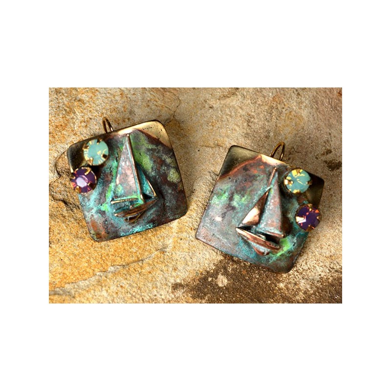 OCP620eCR - Pacific Blue Opal / Violette Opal Crystals, Museum Latch (Leverback) OCP620eCR - Pacific Blue Opal / Violette Opal Crystals, Museum Latch (Leverback)